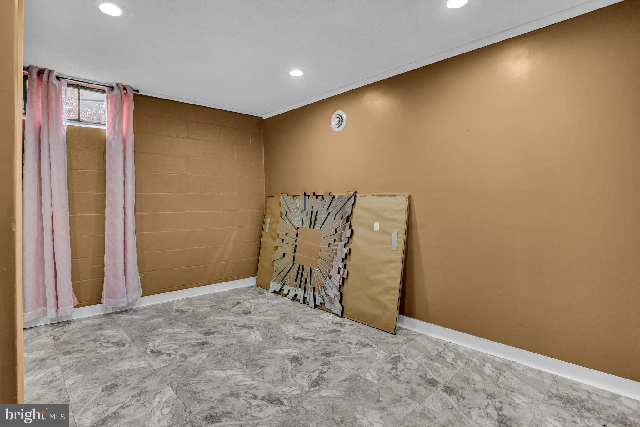 324 McClellan Street Reading, PA 19611 - Photo 21 of 29