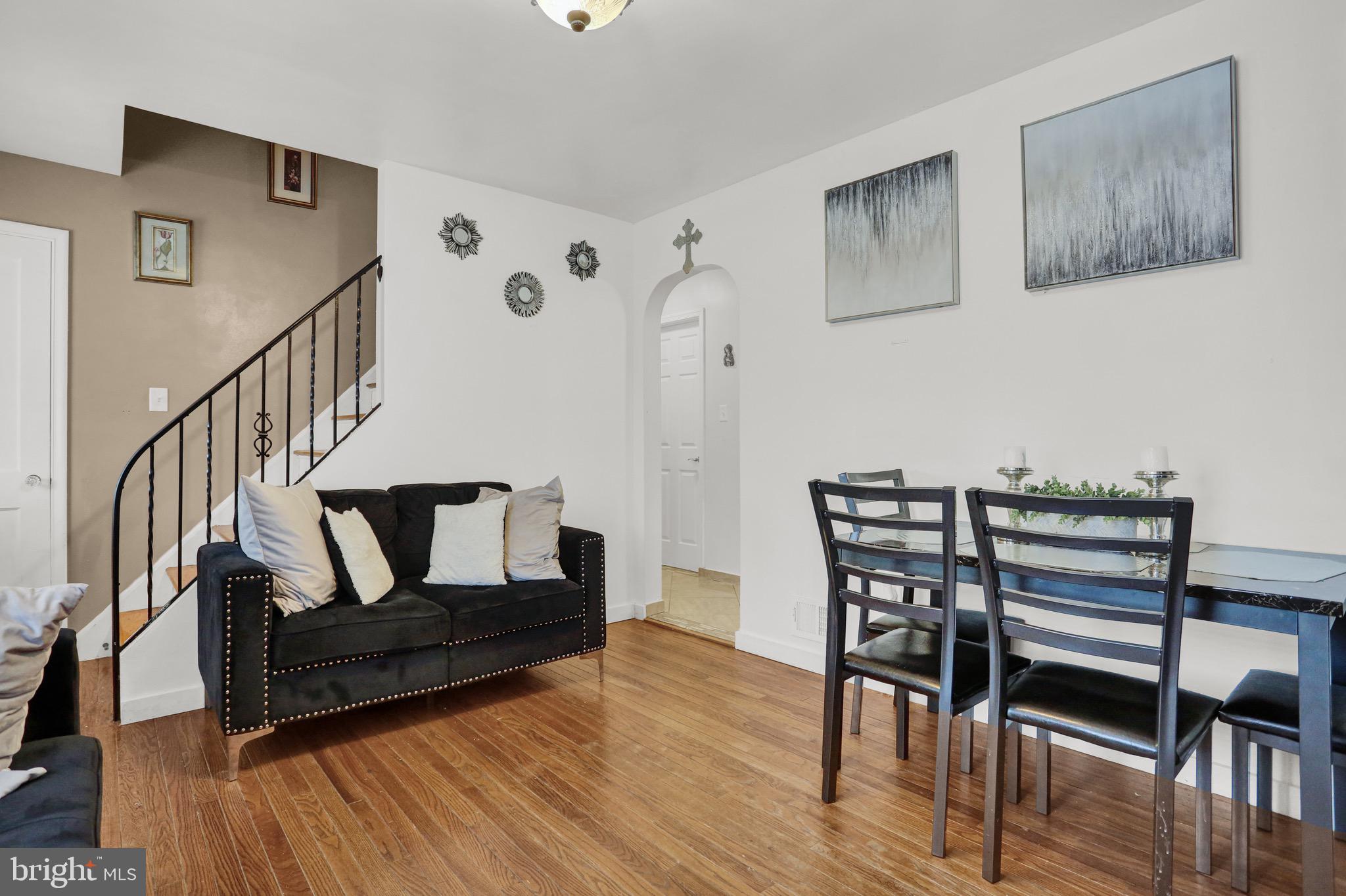 324 McClellan Street Reading, PA 19611 - Photo 4 of 29