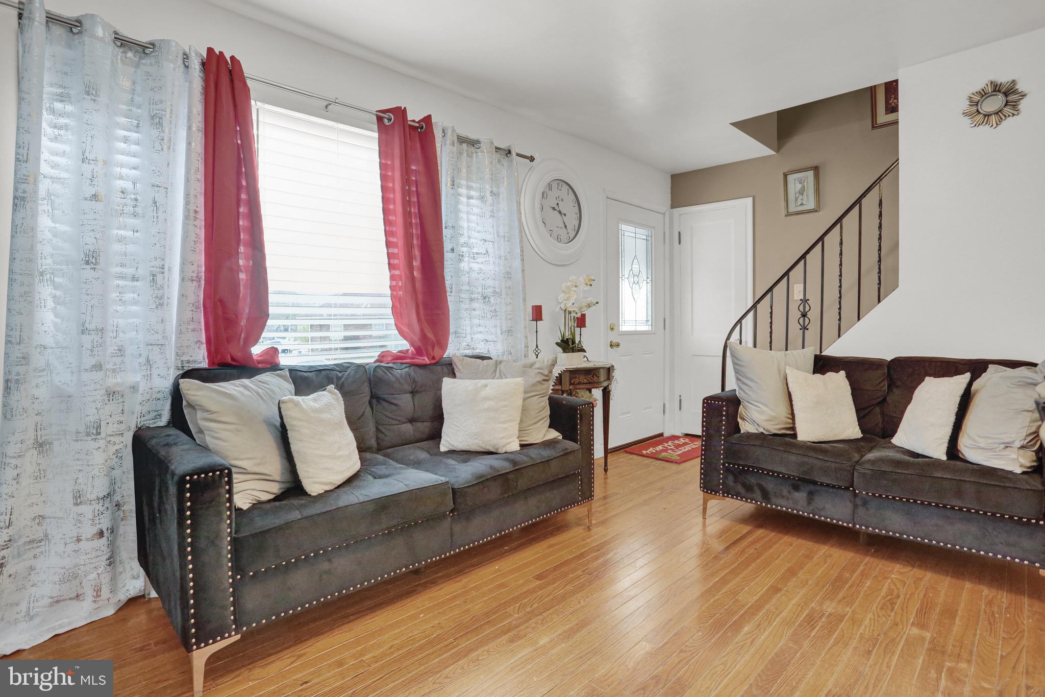 324 McClellan Street Reading, PA 19611 - Photo 5 of 29