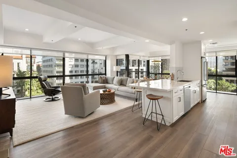 $1,395,000 | 10790 Wilshire Boulevard, Unit 503, Los Angeles, CA 90024