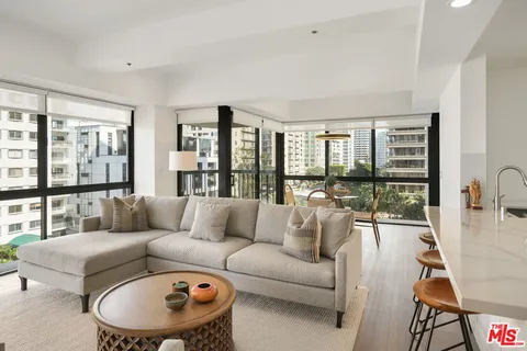 $1,395,000 | 10790 Wilshire Boulevard, Unit 503, Los Angeles, CA 90024
