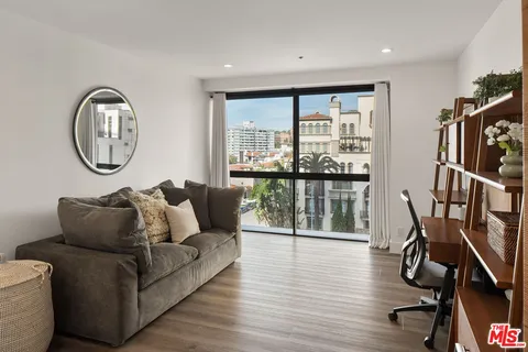 $1,395,000 | 10790 Wilshire Boulevard, Unit 503, Los Angeles, CA 90024