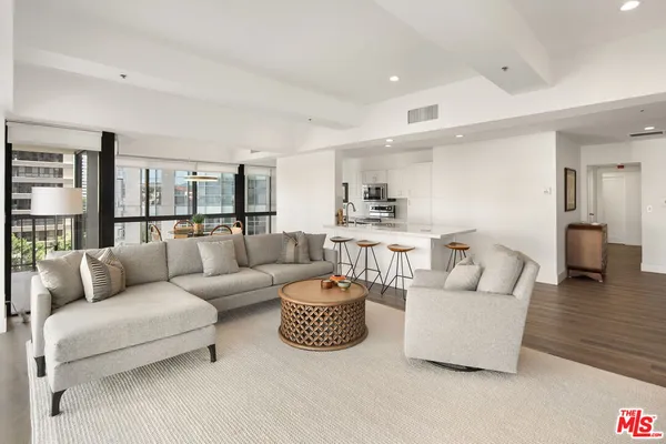 $1,395,000 | 10790 Wilshire Boulevard, Unit 503, Los Angeles, CA 90024