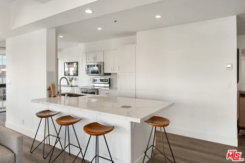 $1,395,000 | 10790 Wilshire Boulevard, Unit 503, Los Angeles, CA 90024