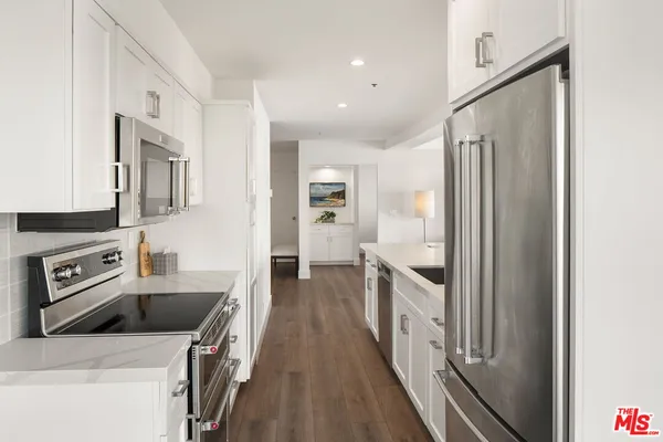 $1,395,000 | 10790 Wilshire Boulevard, Unit 503, Los Angeles, CA 90024