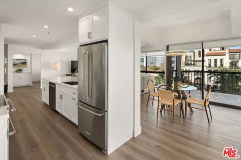 $1,395,000 | 10790 Wilshire Boulevard, Unit 503, Los Angeles, CA 90024