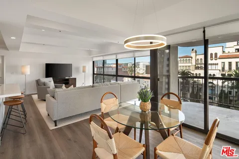 $1,395,000 | 10790 Wilshire Boulevard, Unit 503, Los Angeles, CA 90024