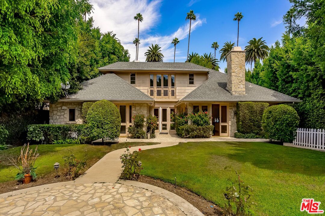 713 Foothill Road Beverly Hills, CA 90210 - Photo 24 of 36 Gallery Image 24