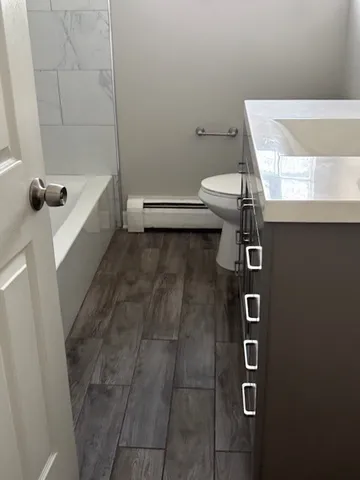 $2,300 | 5619 North Menard Avenue, Unit 2, Chicago, IL 60646