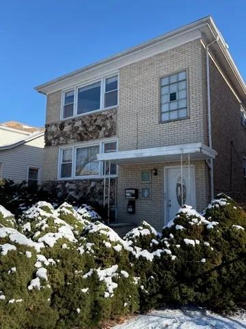 $2,300 | 5619 North Menard Avenue, Unit 2, Chicago, IL 60646