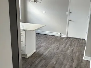 $2,300 | 5619 North Menard Avenue, Unit 2, Chicago, IL 60646