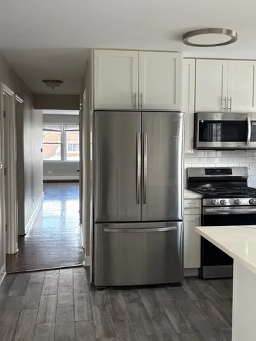 $2,300 | 5619 North Menard Avenue, Unit 2, Chicago, IL 60646