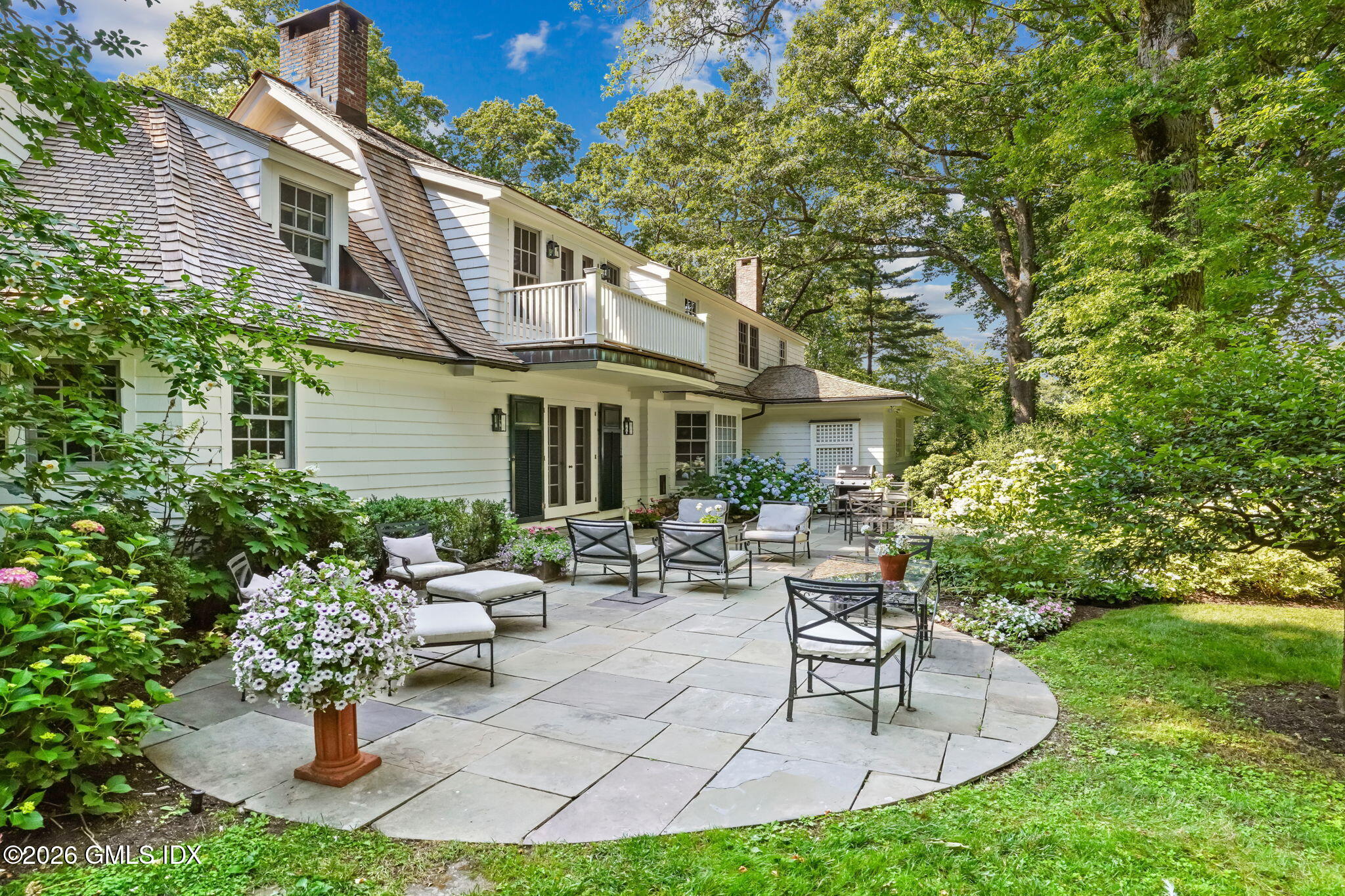 14 Pinecroft Road Greenwich, CT 06830 - Photo 4 of 47 5-web-or-mls-14-pinecroft-rd