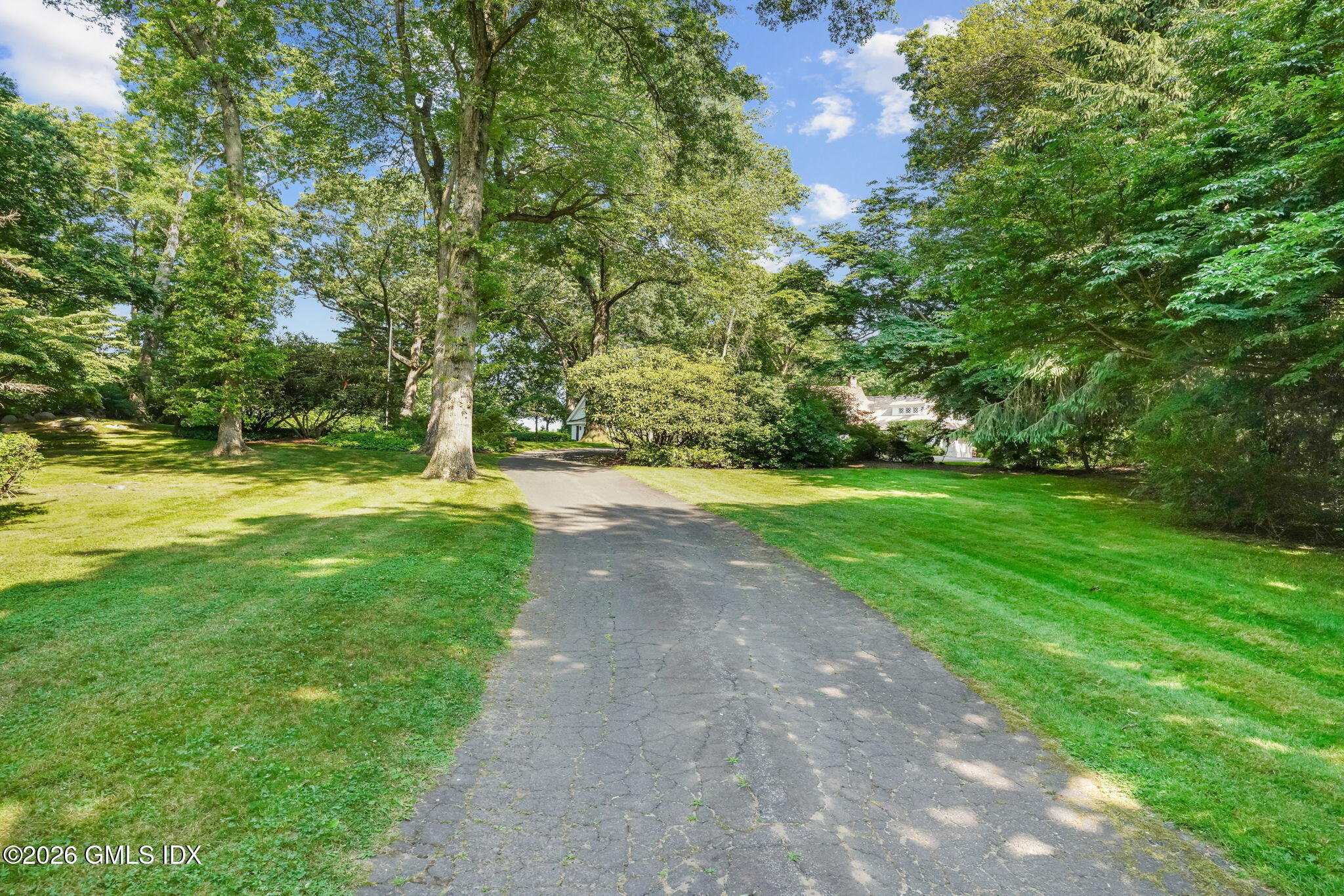 14 Pinecroft Road Greenwich, CT 06830 - Photo 7 of 47 10-web-or-mls-14-pinecroft-rd