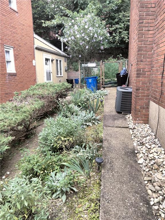 4362 Coleridge Street Pittsburgh, PA 15201 - Photo 14 of 17