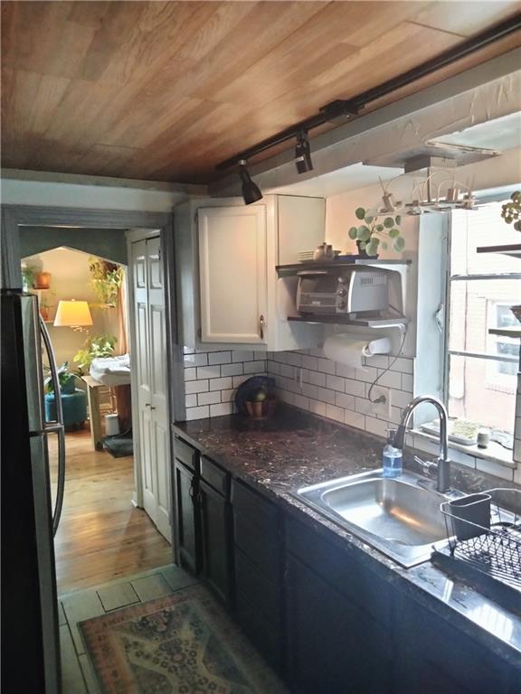 4362 Coleridge Street Pittsburgh, PA 15201 - Photo 4 of 17