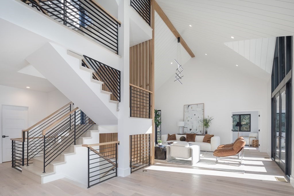 11 Willard Road Weston, MA 02493 - Photo 5 of 42