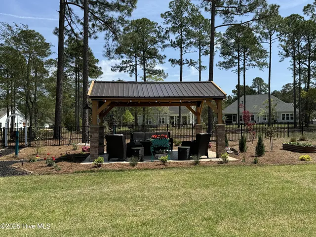 $695,000 | 664 Breezewood Drive Southeast, Bolivia, NC 28422