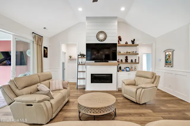 $695,000 | 664 Breezewood Drive Southeast, Bolivia, NC 28422