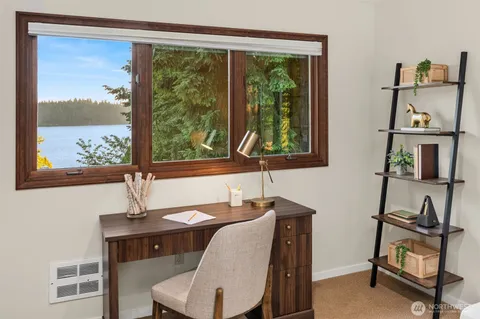 $3,850,000 | 4889 Forest Avenue Southeast, Mercer Island, WA 98040