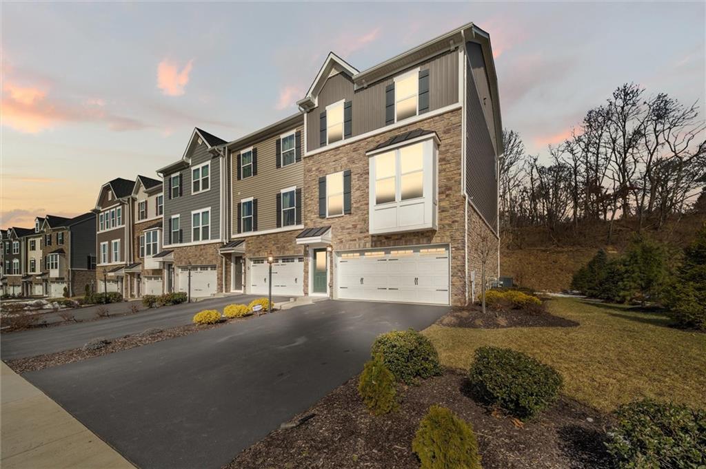 112 Cole Drive McKees Rocks, PA 15136 - Photo 1 of 21 Gallery Image 1