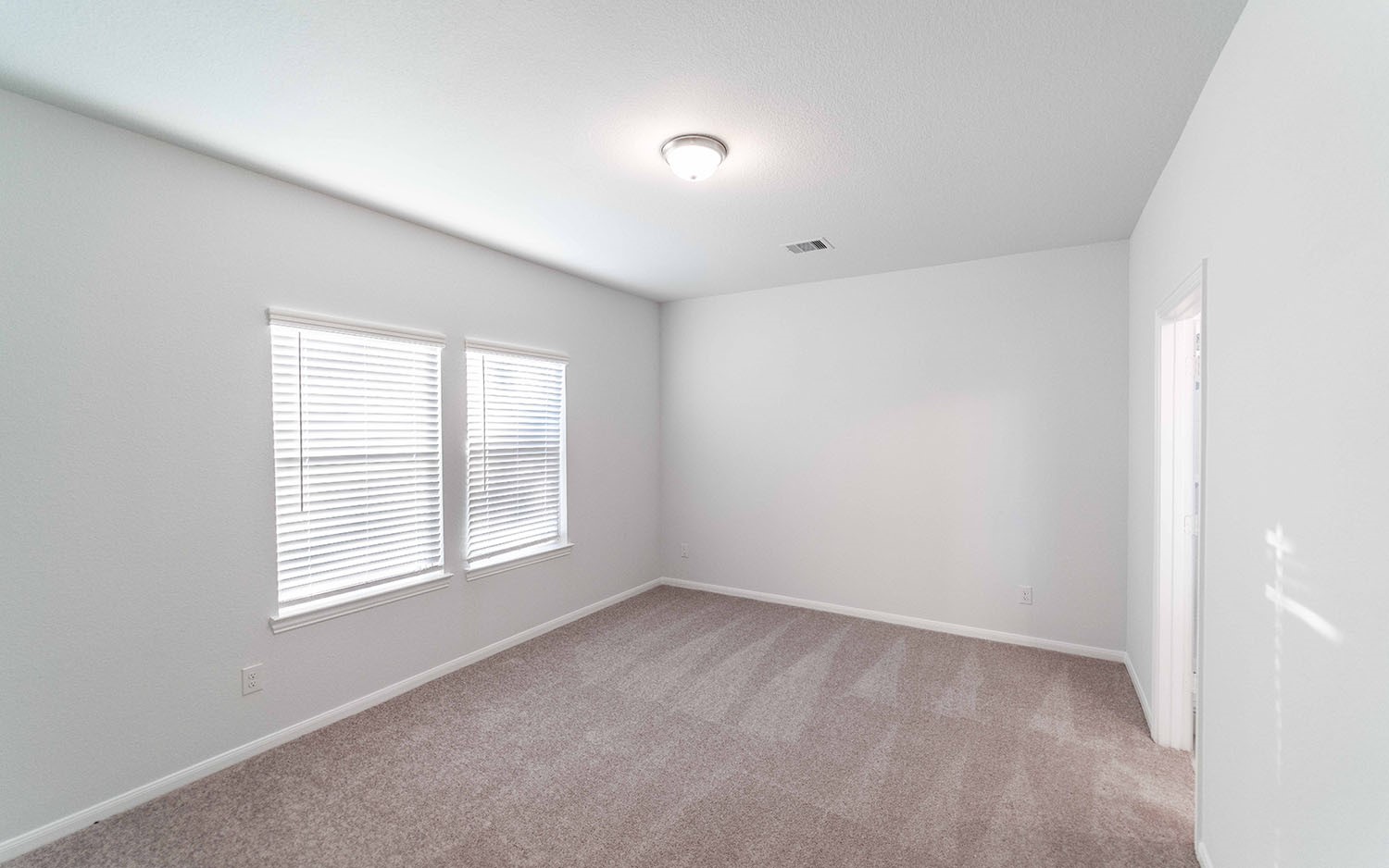 10633 Altitude Way Conroe, TX 77303 - Photo 12 of 33