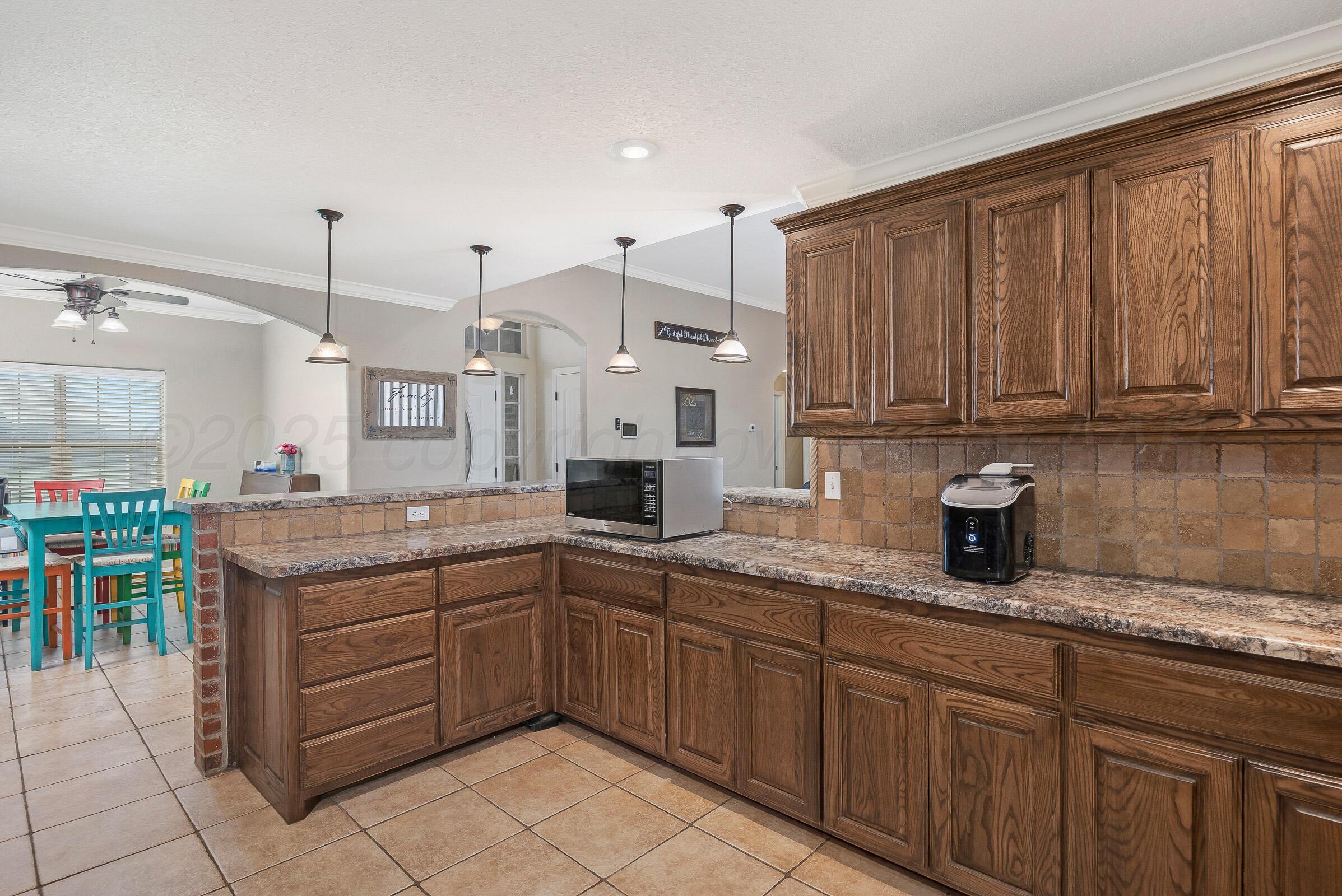 1371 Grasslands Road Bushland, TX 79124 - Photo 12 of 36 11-Kitchen 4