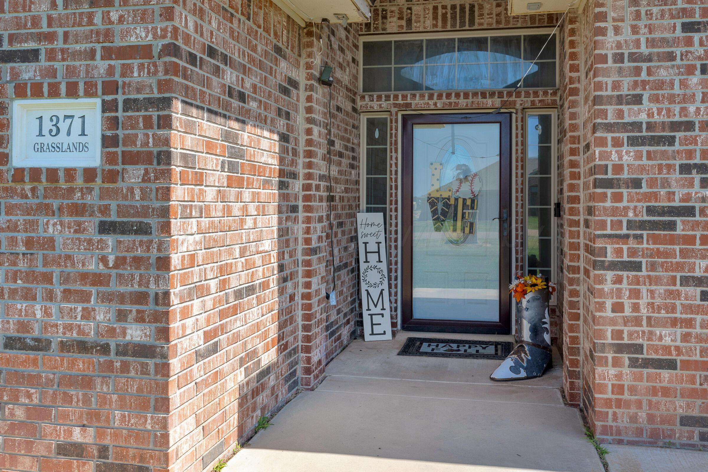 1371 Grasslands Road Bushland, TX 79124 - Photo 4 of 36 03-Front Entry