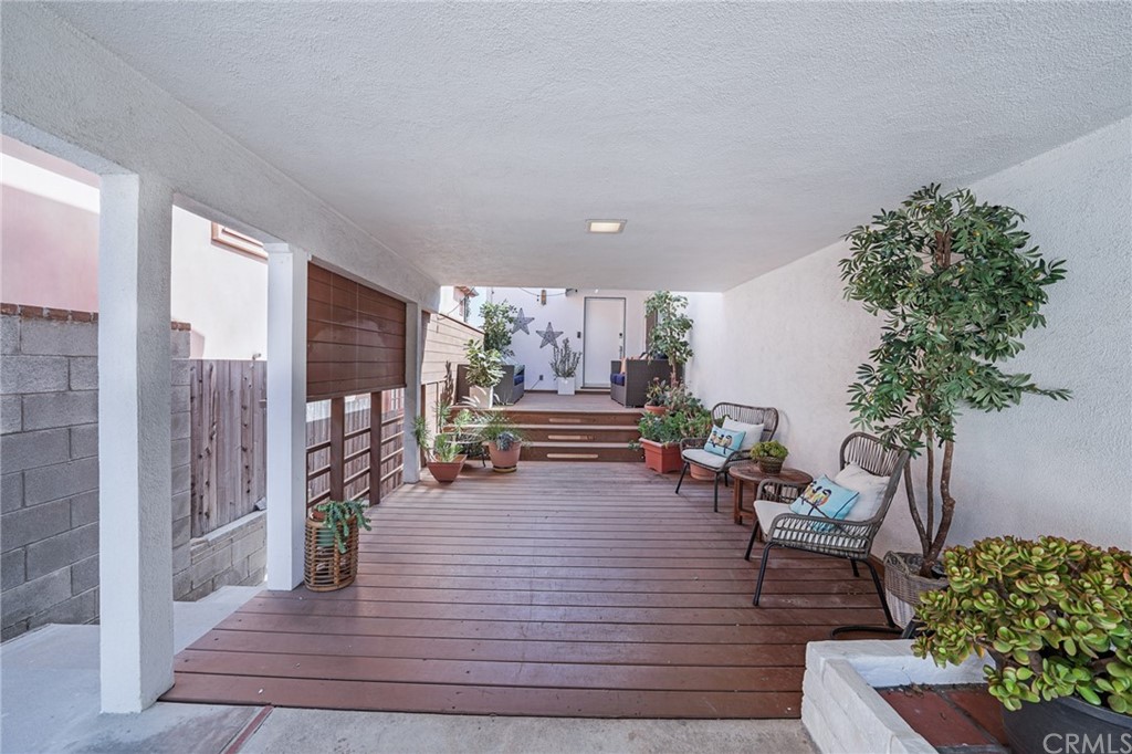 228 Redlands Street Playa del Rey, CA 90293 - Photo 3 of 22 Front entry with entertaining deck