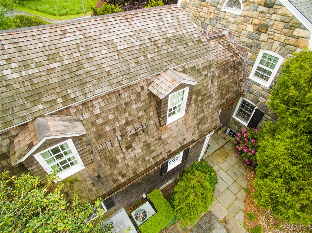 123 Indian Point Road Tiverton, RI 02878 - Photo 8 of 40