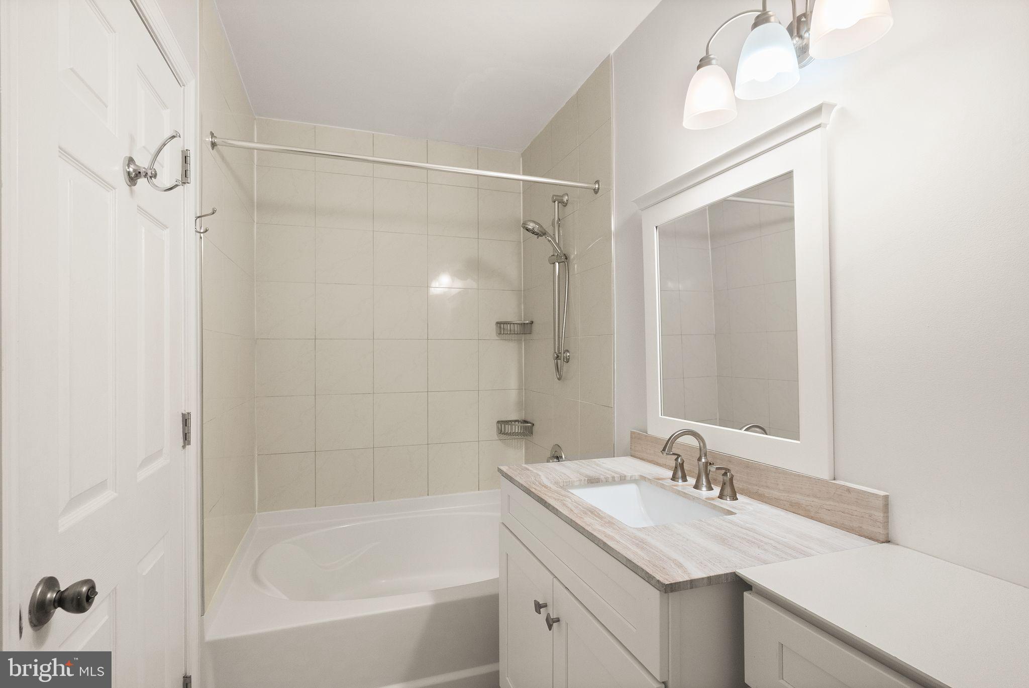 1733 20th Street Northwest, Unit 301 Washington, DC 20009 - Photo 17 of 20