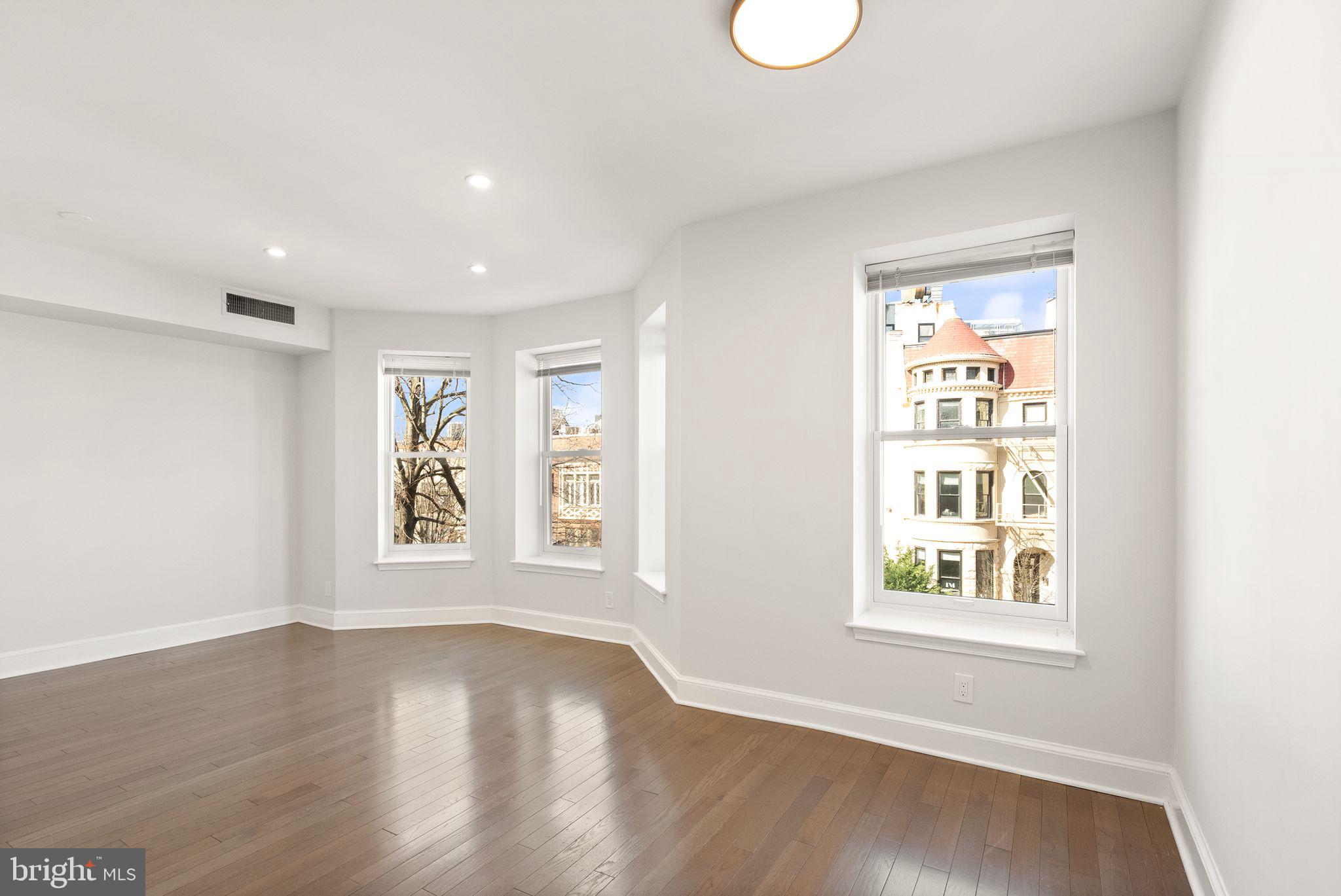 1733 20th Street Northwest, Unit 301 Washington, DC 20009 - Photo 4 of 20