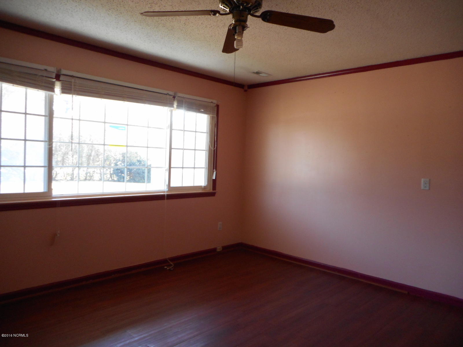 1230 Hibbs Road Newport, NC 28570 - Photo 4 of 39 Living Room 2