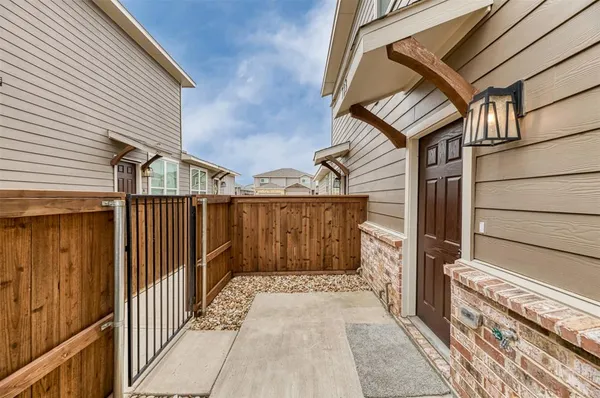 $1,695 | 723 Wheatfield Drive, Venus, TX 76084