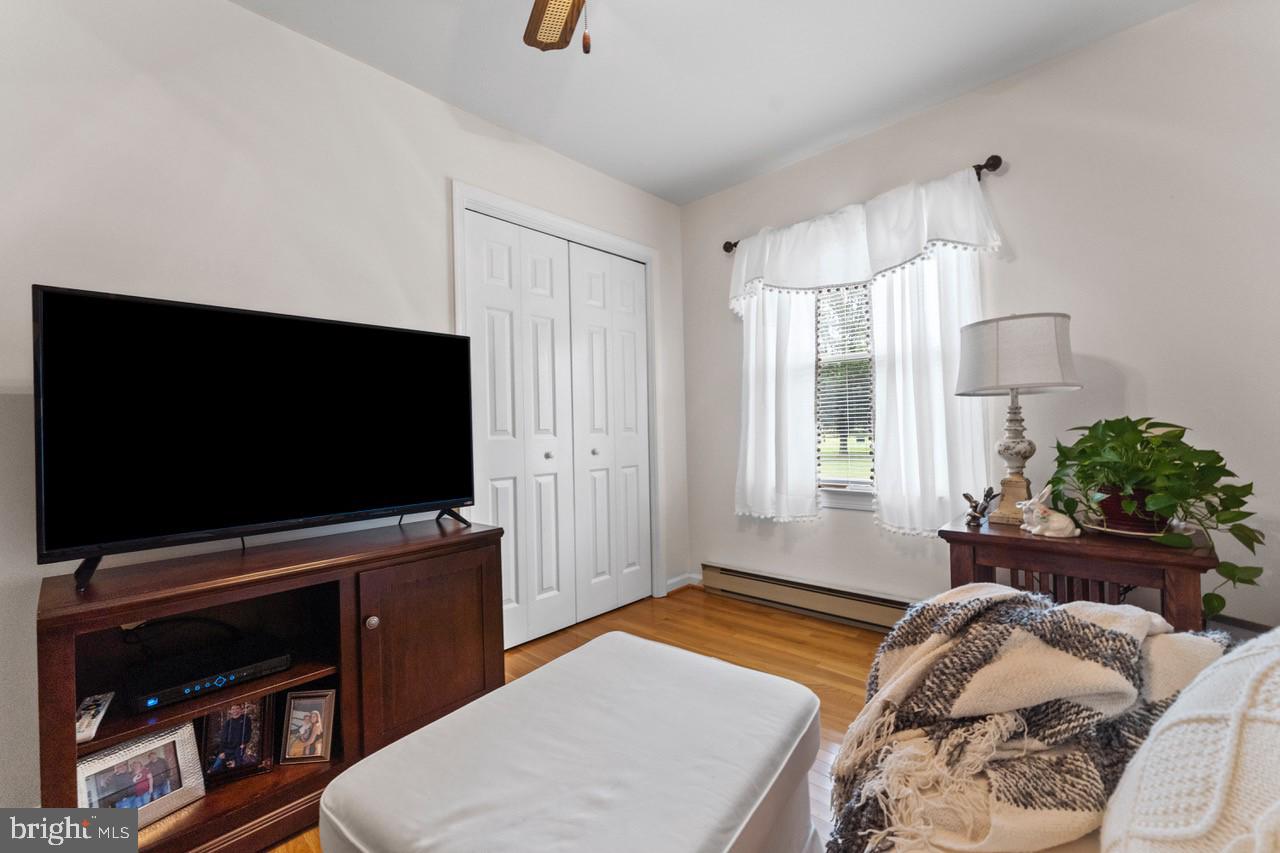 1118 Eppings Tract Road Montross, VA 22520 - Photo 19 of 28 1st Bedroom w/wood flrs, & ceiling fan.