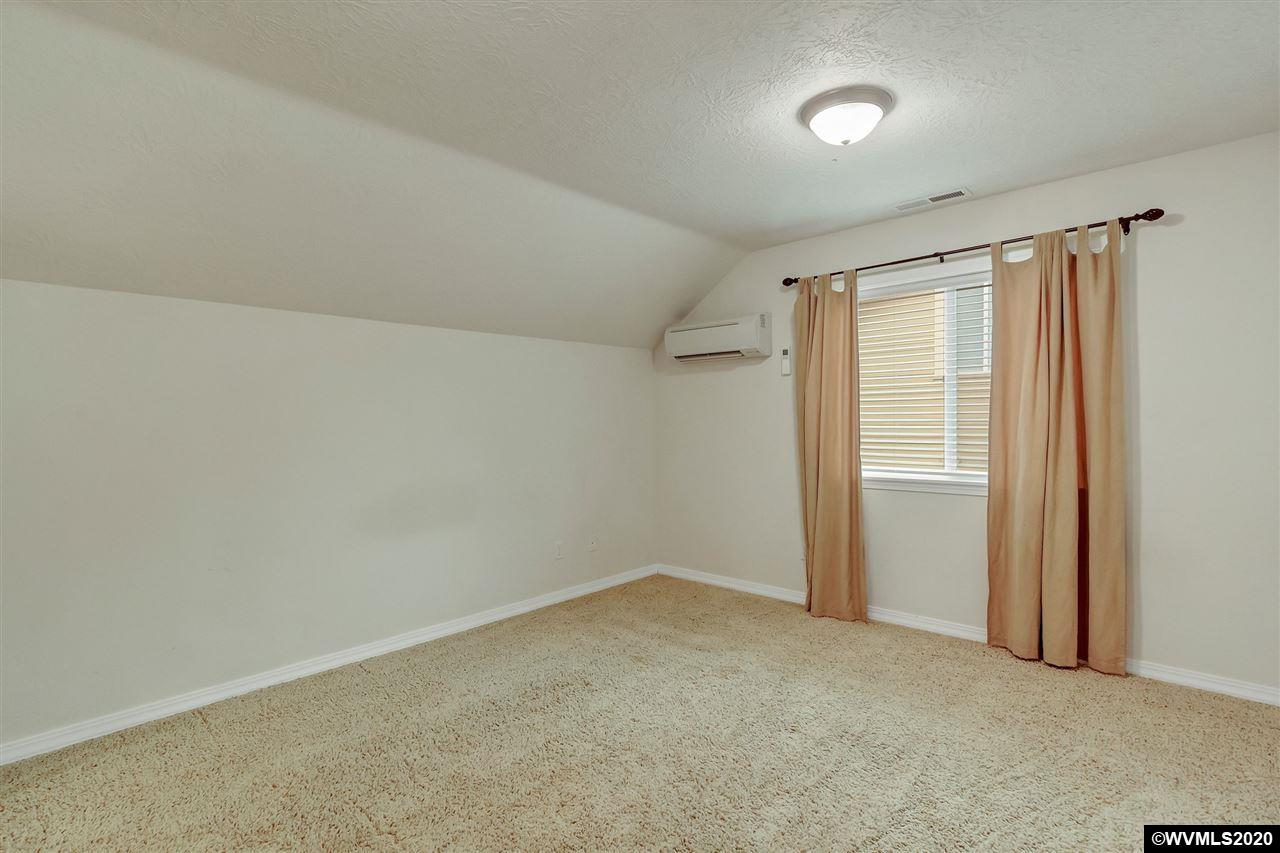 624 Northwest Reed Lane Dallas, OR 97338 - Photo 26 of 37 Gallery Image 26