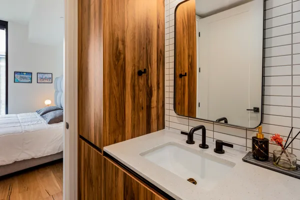 $3,100 | 84 North East Avenue, Unit 3708, Austin, TX 78701
