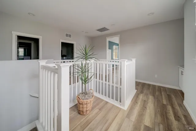 a view of livingroom with furniture