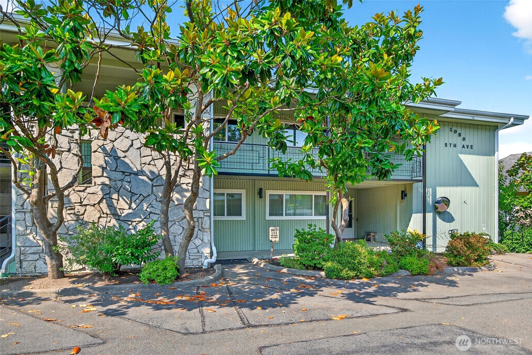 1020 5th Avenue South, Unit 2 Edmonds, WA 98020 - Photo 4 of 31