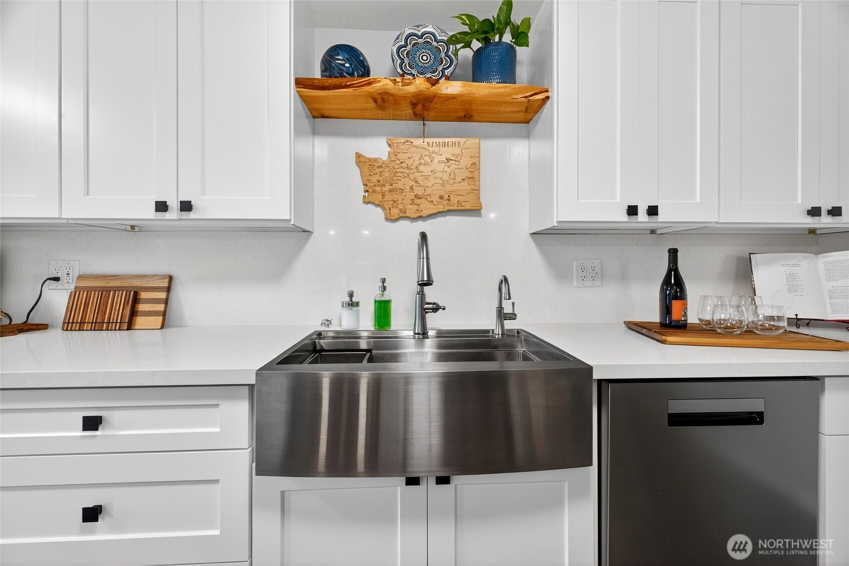 1020 5th Avenue South, Unit 2 Edmonds, WA 98020 - Photo 6 of 31