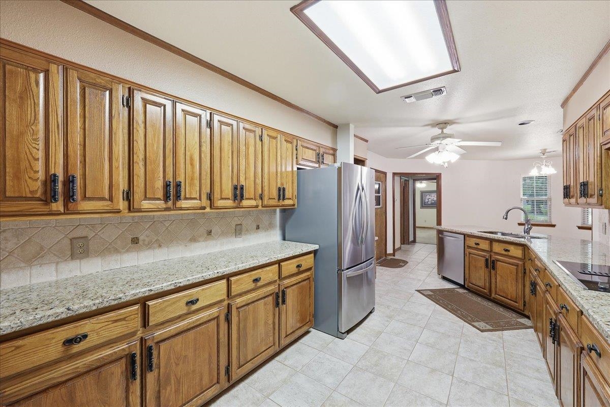 5240 Avie Lane Beaumont, TX 77708 - Photo 6 of 49