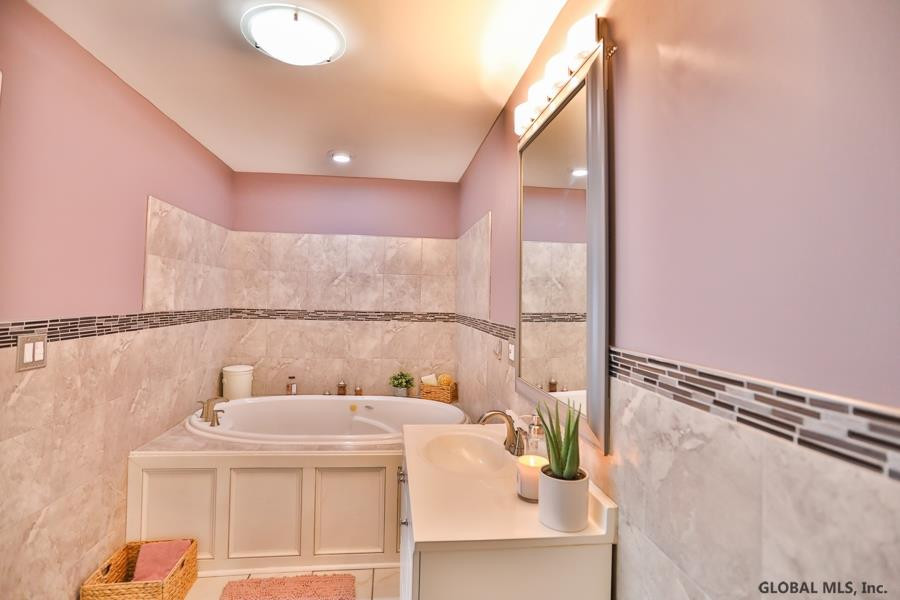 654 Sand Creek Road Colonie, NY 12205 - Photo 25 of 43 Photo 25