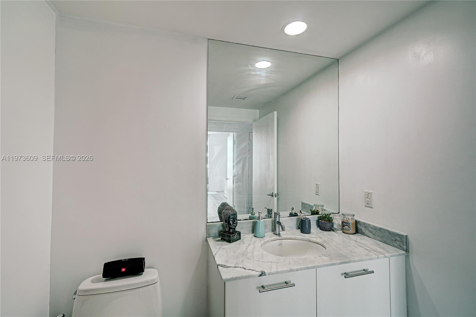 500 Brickell Avenue, Unit 4004 Miami, FL 33131 - Photo 15 of 15