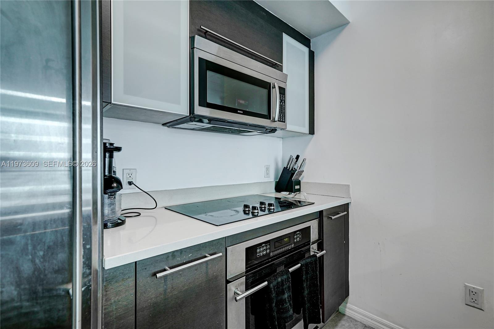 500 Brickell Avenue, Unit 4004 Miami, FL 33131 - Photo 6 of 15