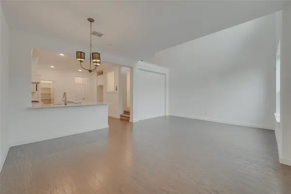 $2,550 | 659 Trail Side Drive, Lewisville, TX 75067