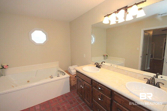 21653 Linn Ridge Drive Fairhope, AL 36532 - Photo 16 of 24 Master Bath