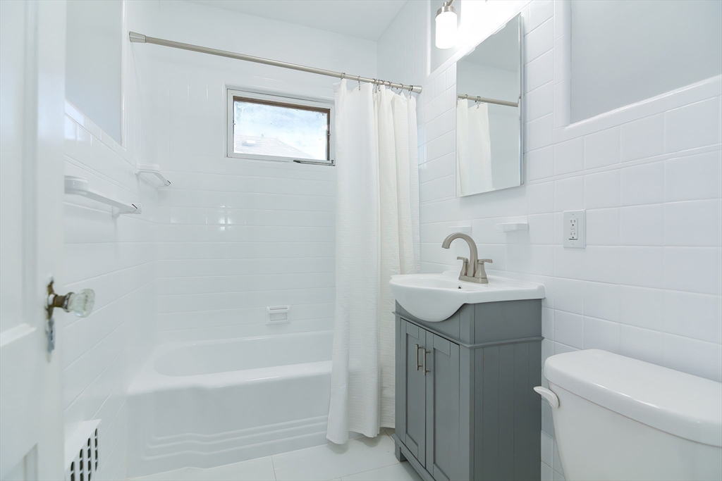 36 Wesmur Road Malden, MA 02148 - Photo 17 of 34 Gallery Image 17