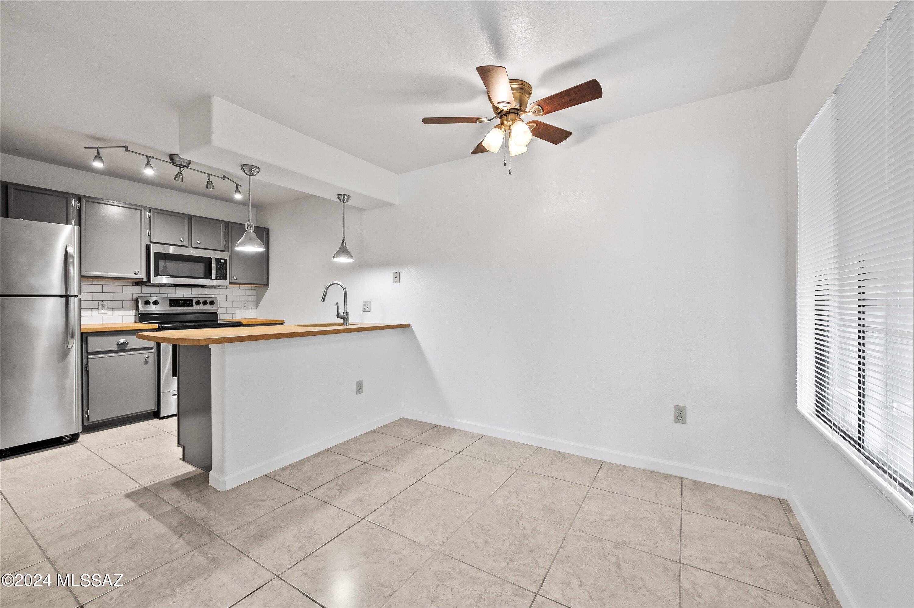 5751 North Kolb Road, Unit 30206 Tucson, AZ 85750 - Photo 12 of 34