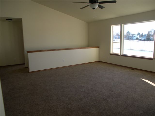 1007 South Mamer Road Spokane Valley, WA 99216 - Photo 3 of 9