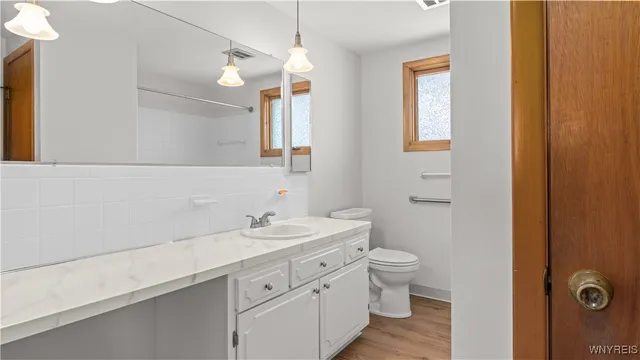 $249,500 | 59 Cresthaven Drive, West Seneca, NY 14224